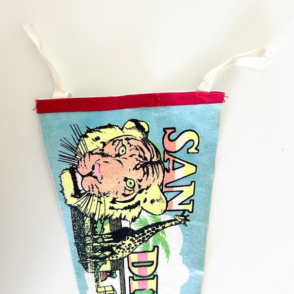 San Diego Zoo 1980s Souvenir Pennant | Vintage Felt Pennant - Picture 3 of 10